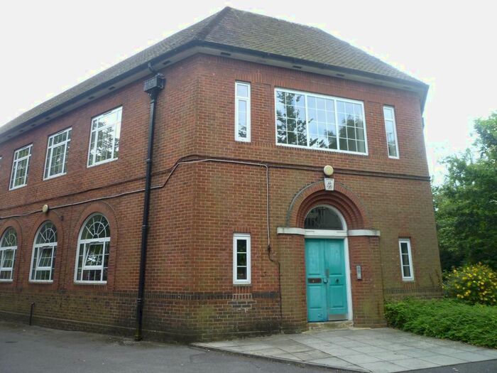 2 Bedroom Flat To Rent In Charlecote House, Millbrook Road East, Southampton, SO15