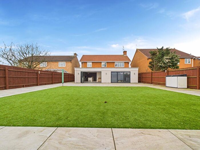 4 Bedroom Detached House For Sale In Commons Road, Whittlesey, PE7