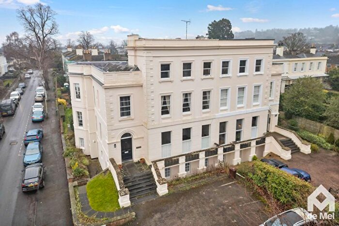 1 Bedroom Flat For Sale In London Road, Cheltenham, GL52
