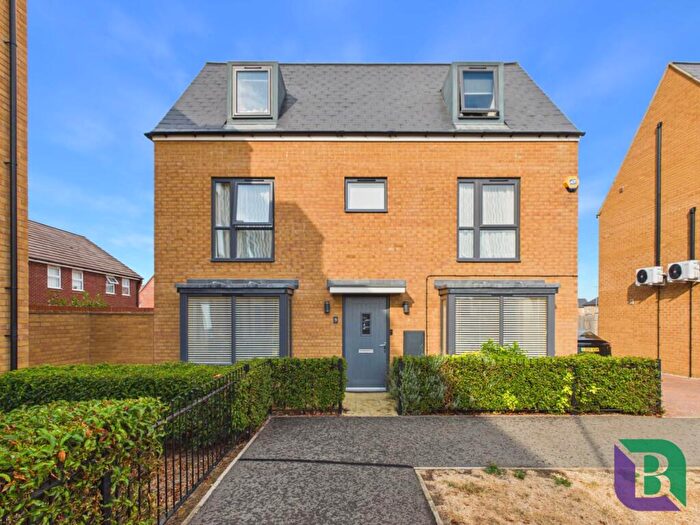 4 Bedroom Detached House For Sale In Ellerman Square, Brooklands, MK10