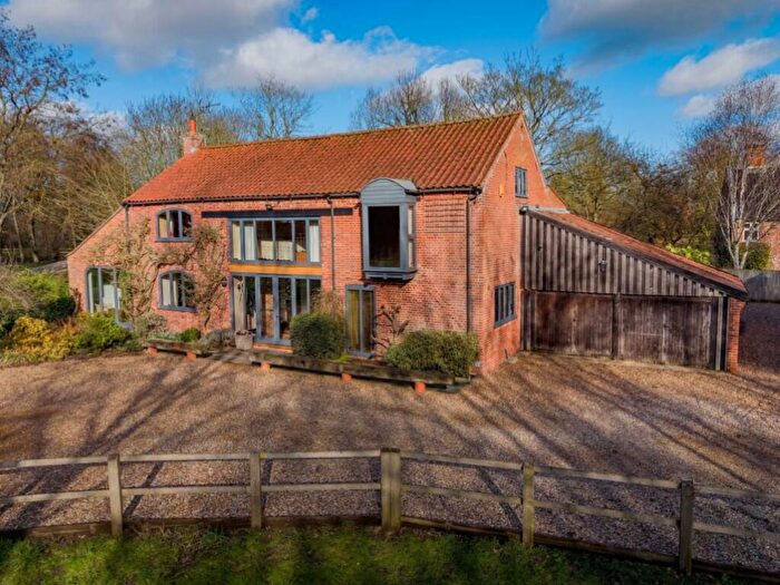 4 Bedroom Barn Conversion For Sale In Twyford, NR20