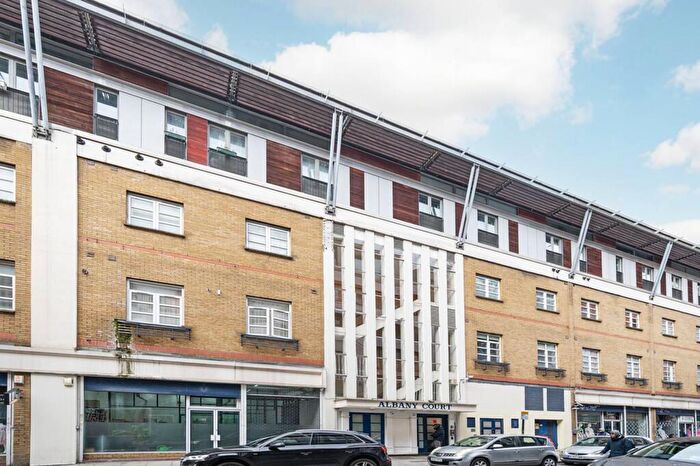 2 Bedroom Flat For Sale In Albany Court, Plumbers Row, Aldgate, London, E1