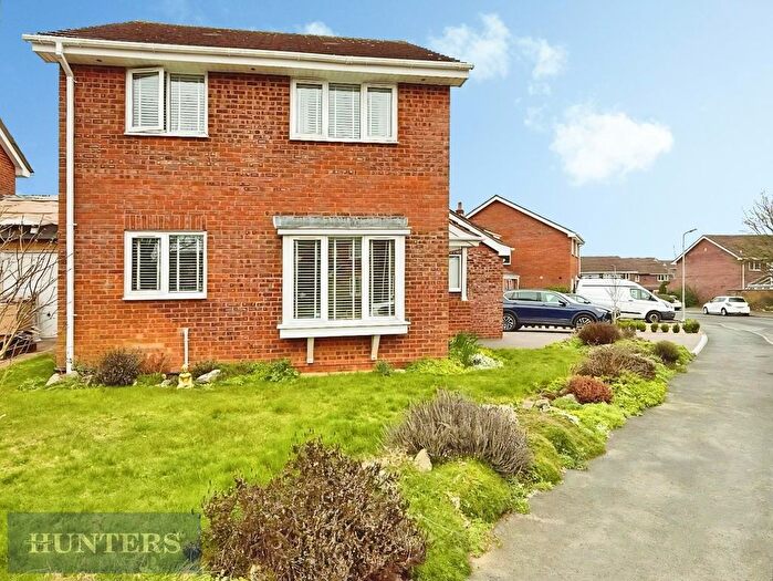 4 Bedroom Detached House For Sale In Grecian Way, Exeter, EX2