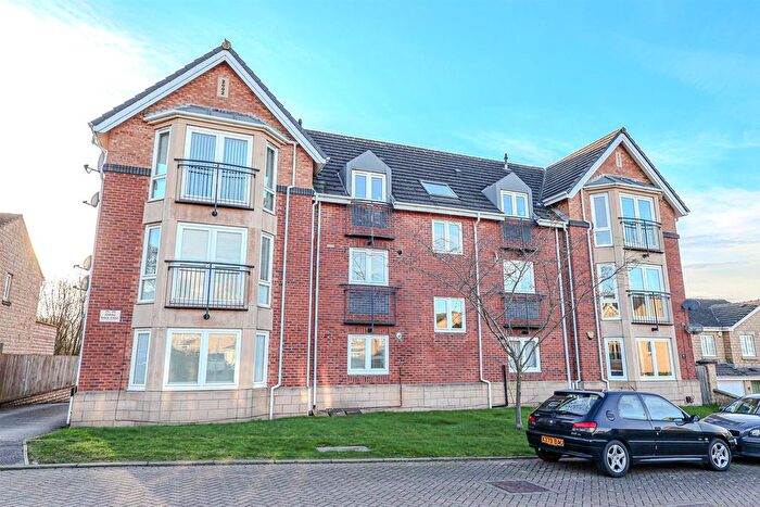 2 Bedroom Flat To Rent In Kings Stand, Mansfield, Nottinghamshire, NG18