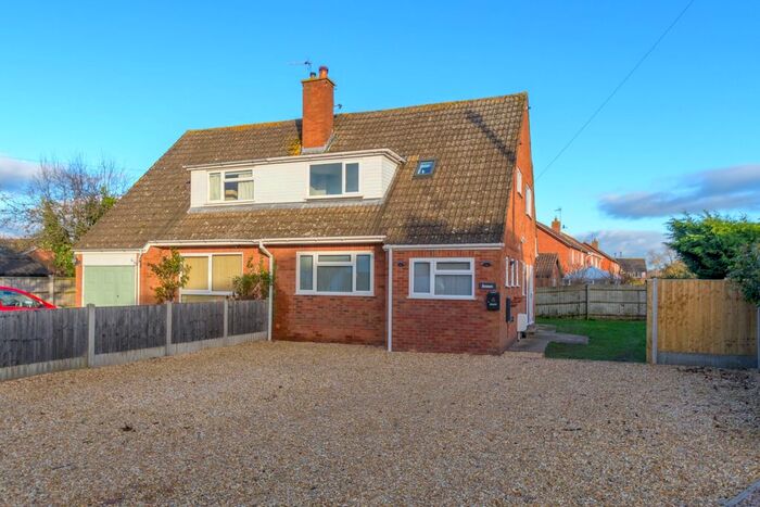 3 Bedroom Semi-Detached House To Rent In Ivy Lane, Fernhill Heath, Worcester, Worcestershire, WR3