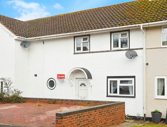 3 Bedroom Terraced House For Sale In Coronation Road, Durrington, Salisbury, SP4