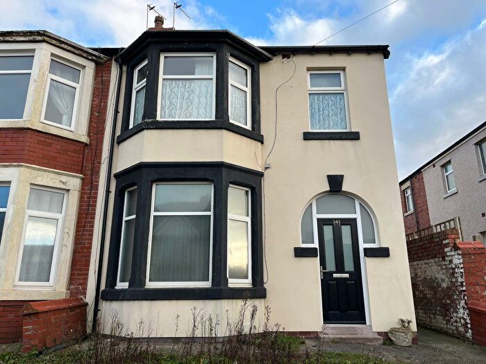1 Bedroom Flat To Rent In Holmfield Road, Blackpool, Lancashire, FY2