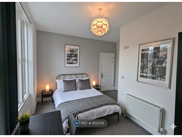 6 Bedroom Semi-detached House To Rent In Summerhill, Sunderland, SR2