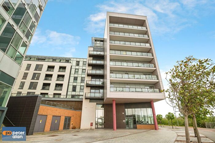 2 Bedroom Flat For Sale In Ferry Court, Cardiff, CF11