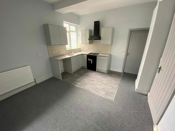 2 Bedroom Flat To Rent In Byrne Road, Blakenhall, Wolverhampton, WV2