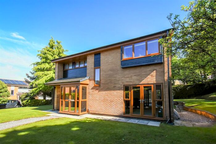 4 Bedroom Detached House For Sale In Heathfield Park, Blackburn, BB2