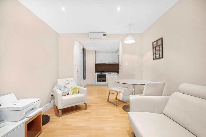 1 Bedroom Flat To Rent In Sir John Lyon House, High Timber Street, EC4V