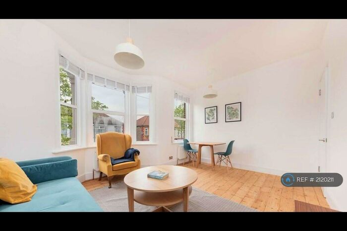 1 Bedroom Flat To Rent In Farmilo Road, London, E17