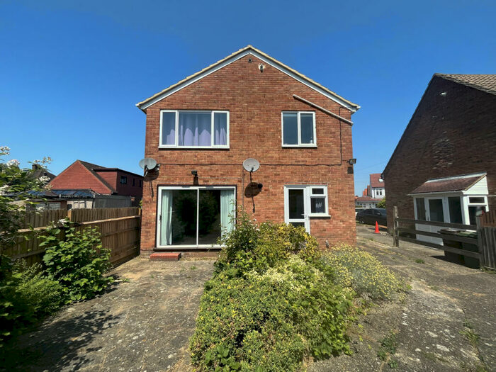 2 Bedroom Maisonette To Rent In Jackson Road, Bromley, BR2