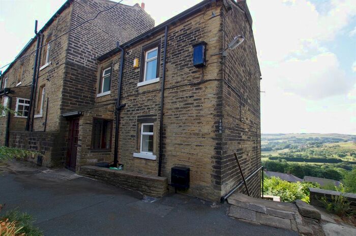 2 Bedroom Property To Rent In Rochdale Road, Greetland, Halifax, HX4