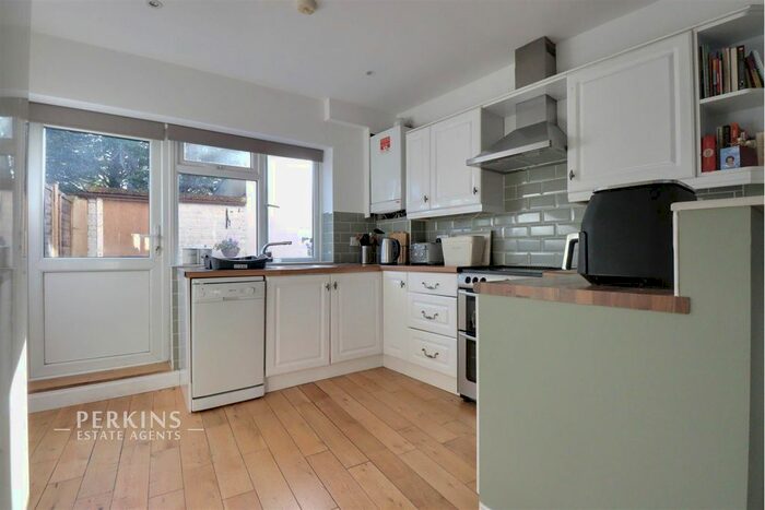 2 Bedroom End Of Terrace House To Rent In Shadwell Drive, Northolt, UB5