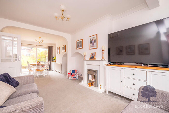 4 Bedroom Terraced House To Rent In Lynmouth Avenue, Morden, Surrey, SM4