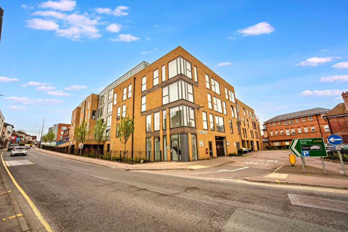 2 Bedroom Flat For Sale In Wrens Cross, Upper Stone Street, Maidstone, Kent, ME15