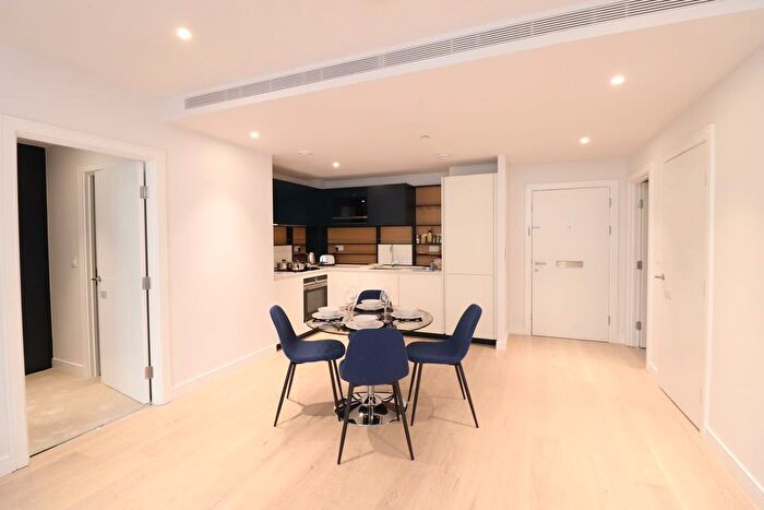 2 Bedroom Flat To Rent In Fairwater House, Lockgate Road, London, SW6