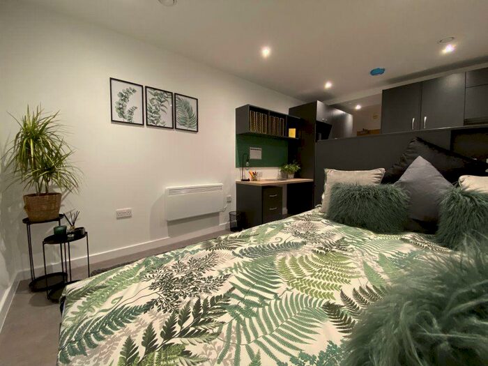 Studio To Rent In Westgate One - Ref:, CT1 - Photo 2