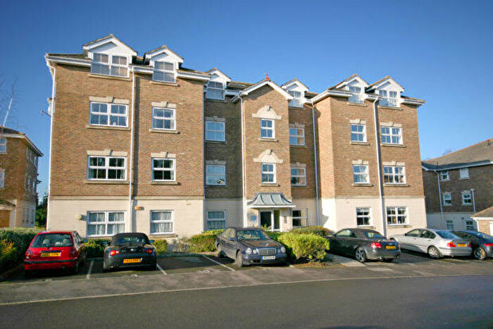2 Bedroom Flat To Rent In Heath Road, Haywards Heath, RH16