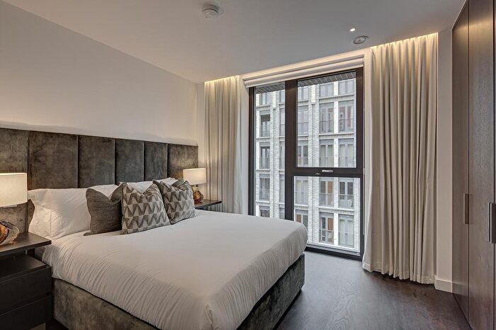 2 Bedroom Apartment To Rent In Charles Clowes Walk, Nine Elms, SW11