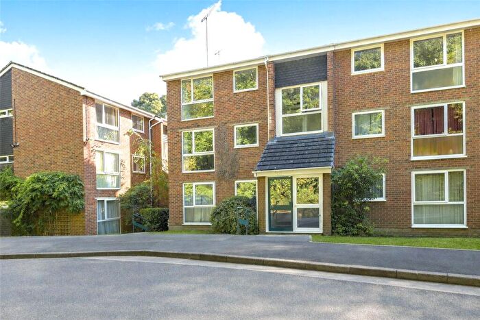 2 Bedroom Apartment For Sale In Josephine Court, Southcote Road, Reading, Berkshire, RG30