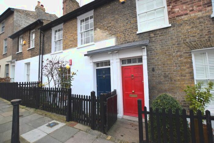 2 Bedroom Terraced House To Rent In King George Street, London, SE10