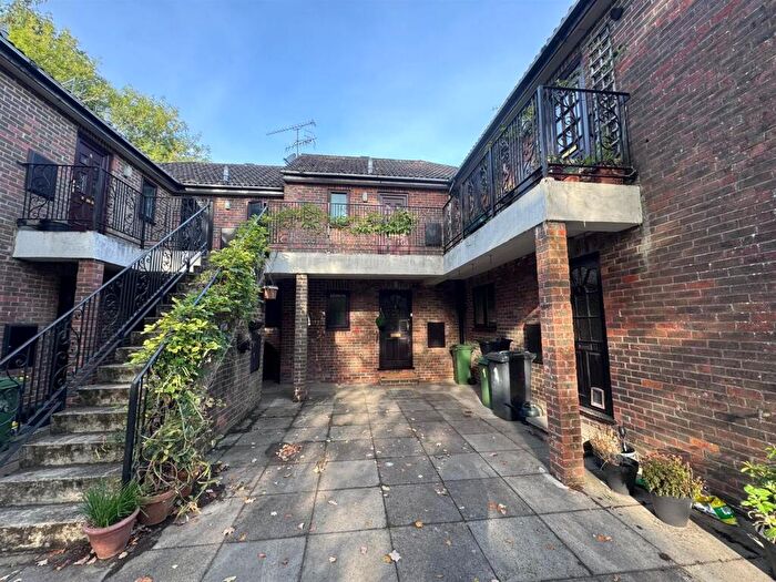 1 Bedroom Detached House To Rent In Flat, Longmead, Liss, Hampshire, GU33