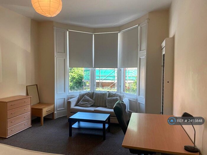 4 Bedroom Flat To Rent In West Princes Street, Glasgow, G4