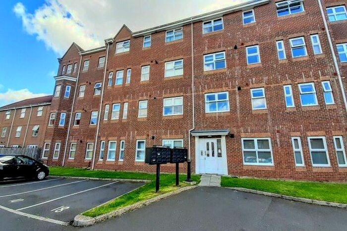 2 Bedroom Flat To Rent In 12 Master Road, Stockton-On-Tees TS17