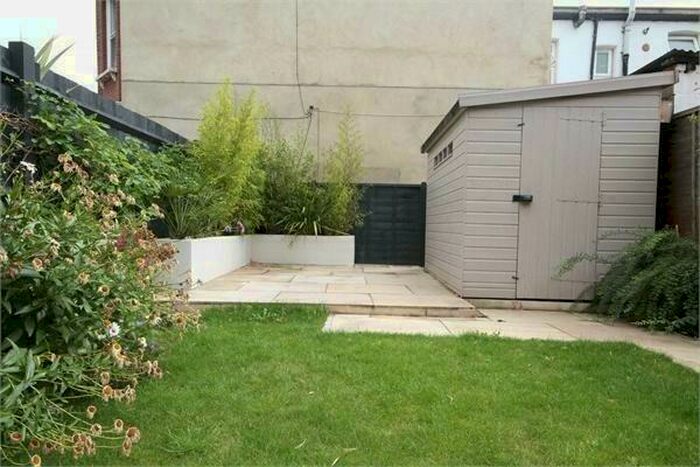 2 Bedroom Flat To Rent In Linacre Road, Willesden Green, NW2