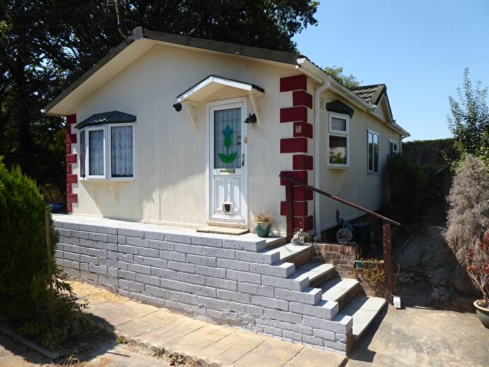 2 Bedroom Park Home For Sale In Pound Lane Park, Wood Street Village, Guildford, Surrey, GU3