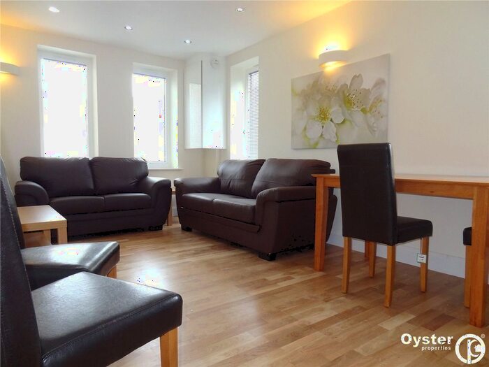 1 Bedroom Flat To Rent In Woodford Road, Watford, WD17