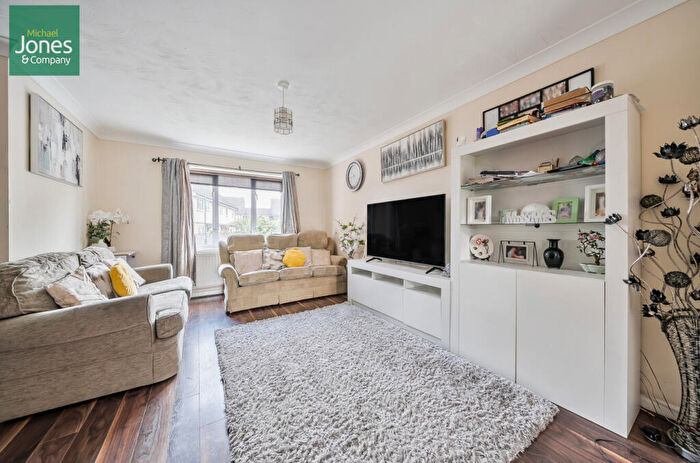 3 Bedroom Semi-Detached House To Rent In Glenavon Mews, Lineside Way, Wick, Littlehampton, BN17