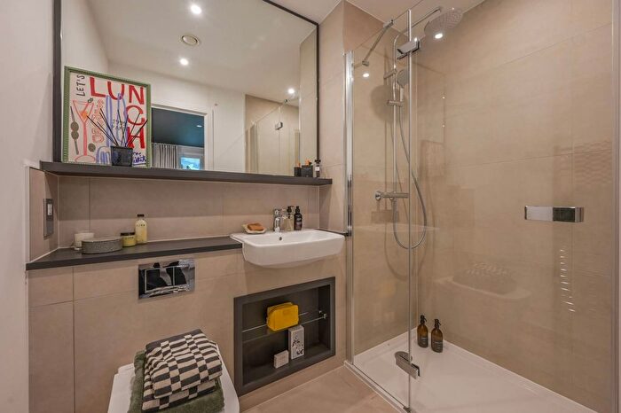 2 Bedroom Flat For Sale In Dagenham Green, Dagenham, RM9