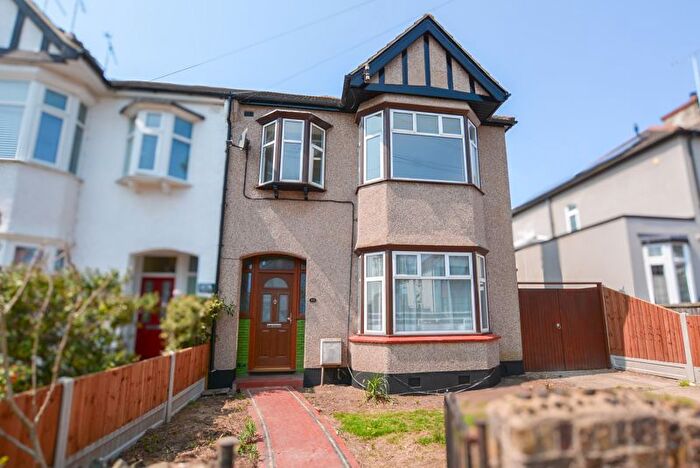 3 Bedroom Semi-Detached House To Rent In Marlborough Road, Southend-On-Sea, SS1