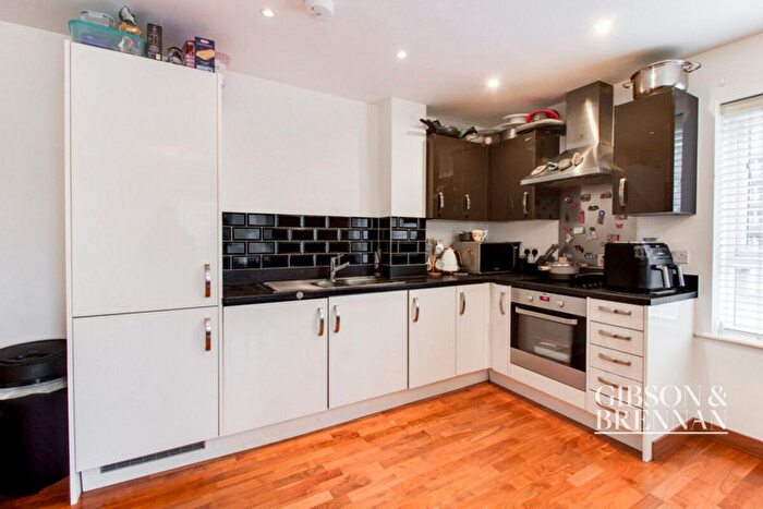 2 Bedroom Flat To Rent In Cherrydown East, Basildon, SS16