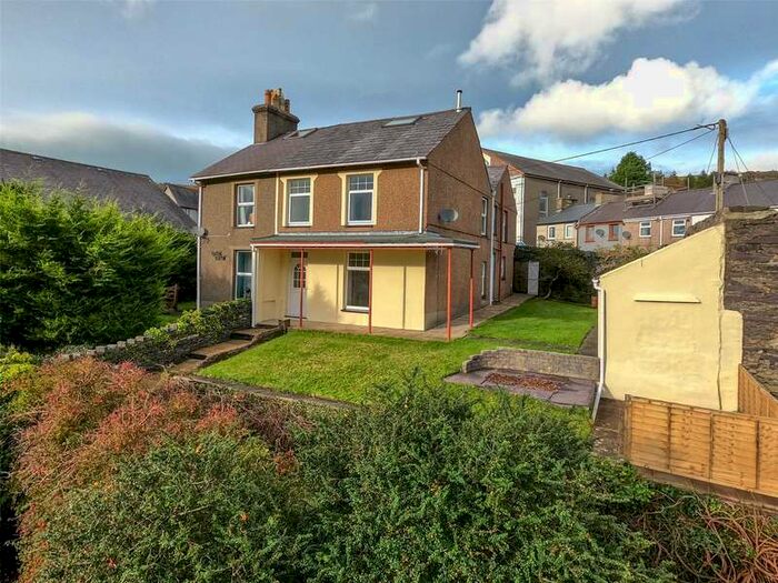 4 Bedroom Semi Detached House For Sale In Bryncelyn Road, Talysarn