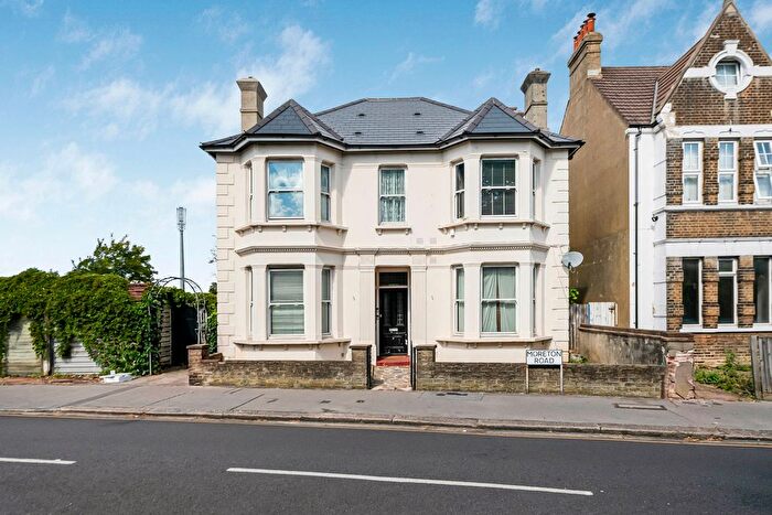 Studio For Sale In Moreton Road, South Croydon, CR2