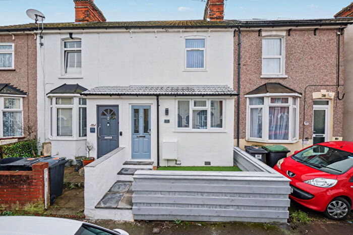 2 Bedroom Terraced House For Sale In Bramley Road, Snodland, ME6