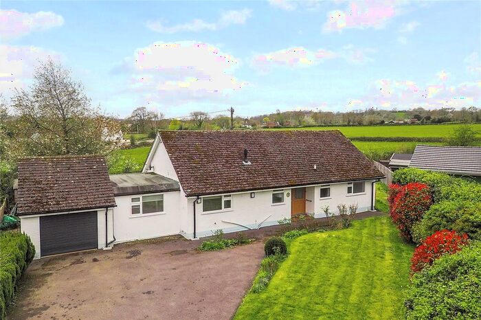 2 Bedroom Bungalow For Sale In Stroud End, Stroud, Petersfield, Hampshire, GU32