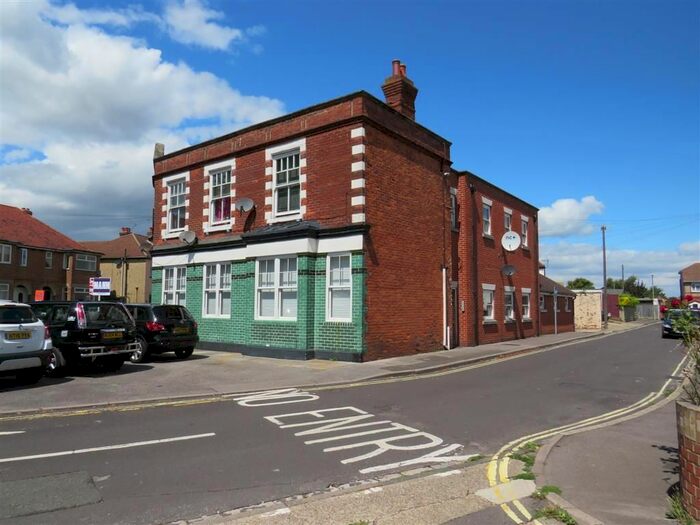 1 Bedroom Flat To Rent In Brockhurst Road, Gosport, PO12