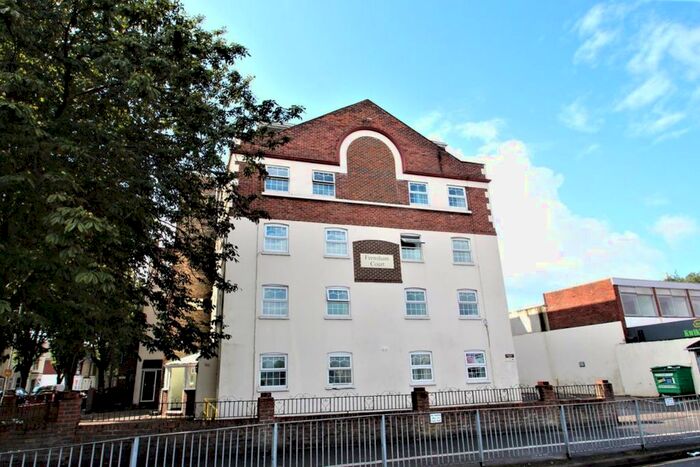 1 Bedroom Flat To Rent In Frensham Road, Southsea PO4