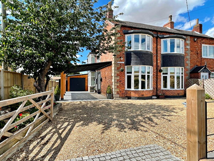 4 Bedroom Character Property For Sale In East House, Honington Road, Barkston, Grantham, NG32