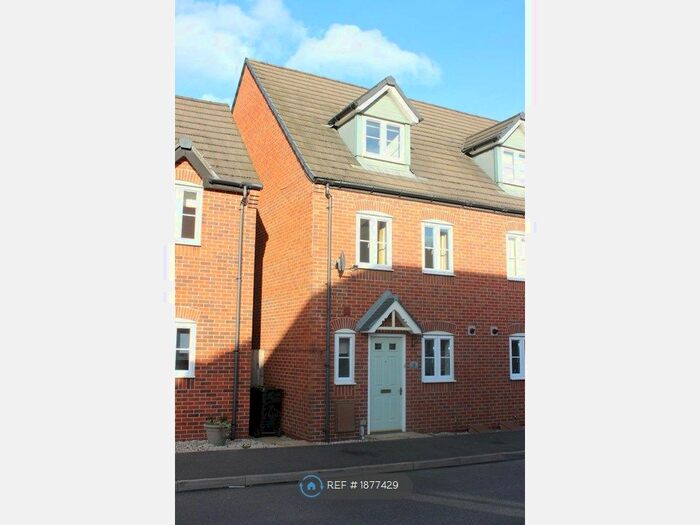 3 Bedroom Semi-Detached House To Rent In Mersey Way, Hilton, Derby, DE65