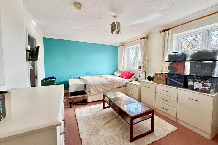 5 Bedroom Detached House For Sale In Charlotte Close, Talbot Village, Poole, BH12