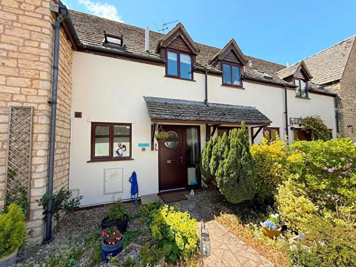 2 Bedroom Mews For Sale In Greyrick Court, Mickleton, GL55
