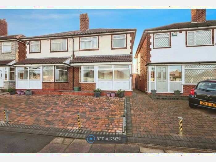 3 Bedroom Semi-Detached House To Rent In Brays Road, Birmingham, B26