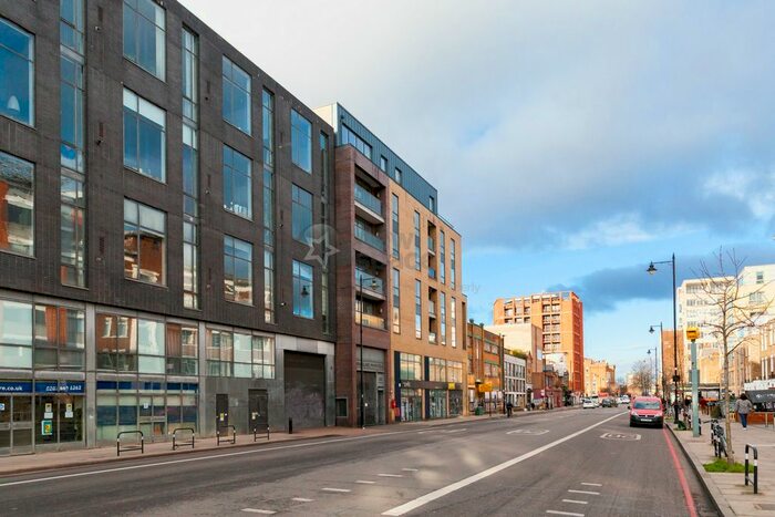 1 Bedroom Flat To Rent In Commercial Wharf, Kingsland Road, London, E8